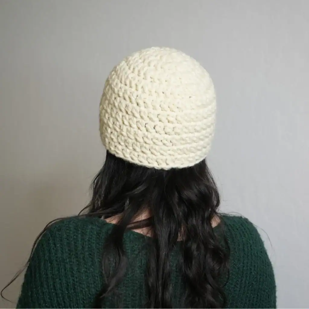easy crochet chunky beanie back view