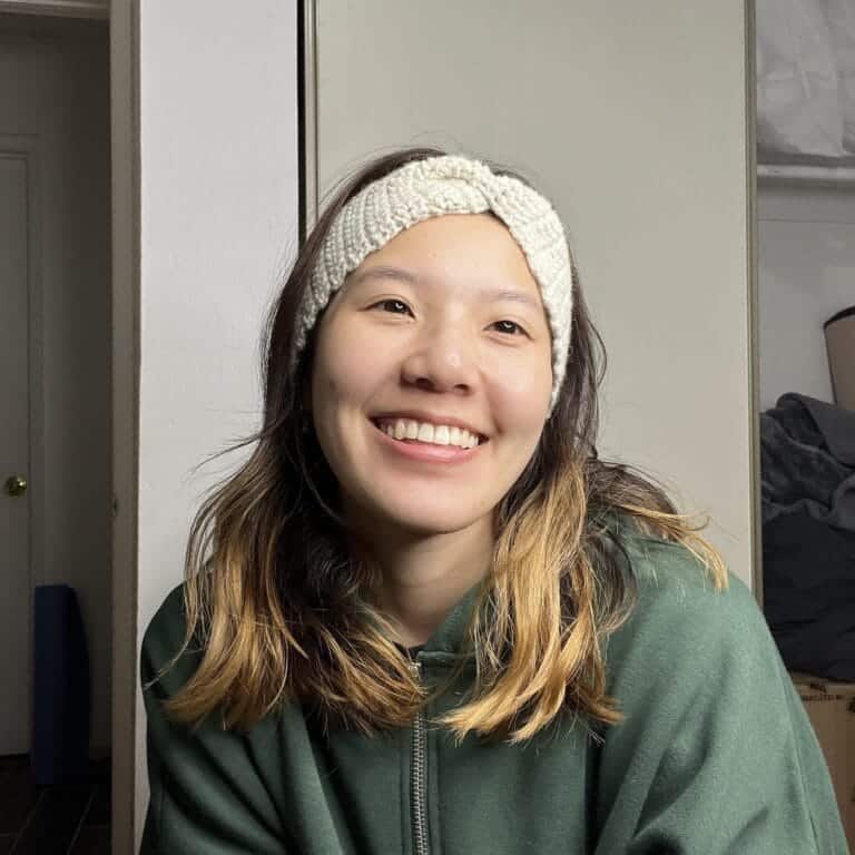 One Hour Crochet Twisted Ear Warmer | Free Pattern & Tutorial