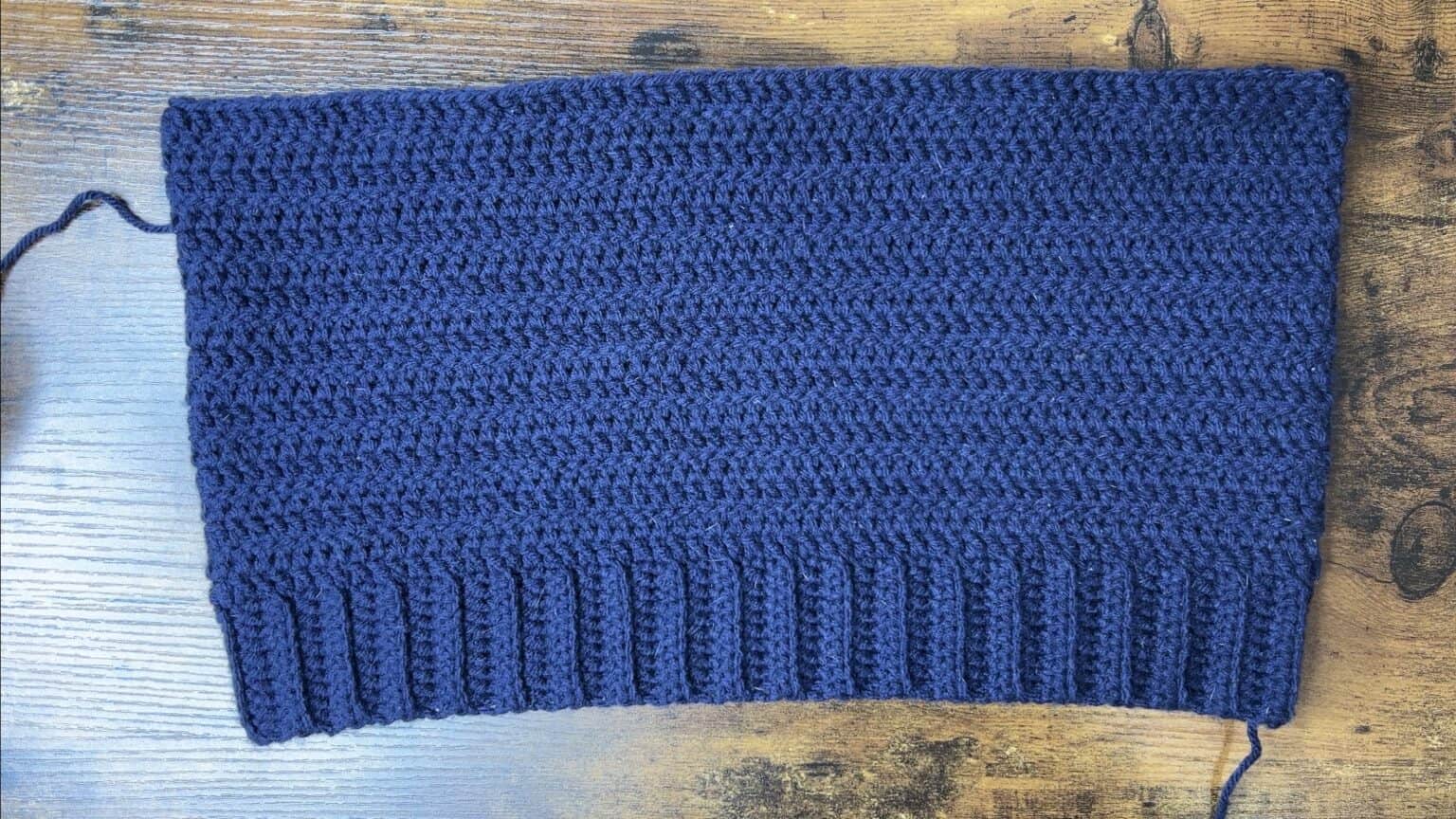 V NECK FRONT BUTTON CROCHET KNIT VEST