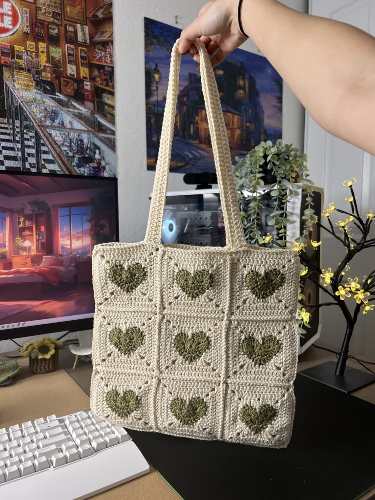 Heart Granny Square Tote Bag | Free Pattern & Tutorial