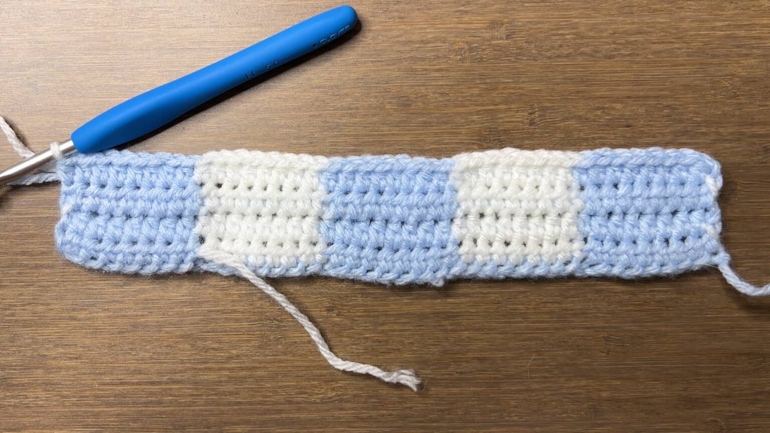 Checkered Crochet Shoulder Bag | Free Pattern & Tutorial