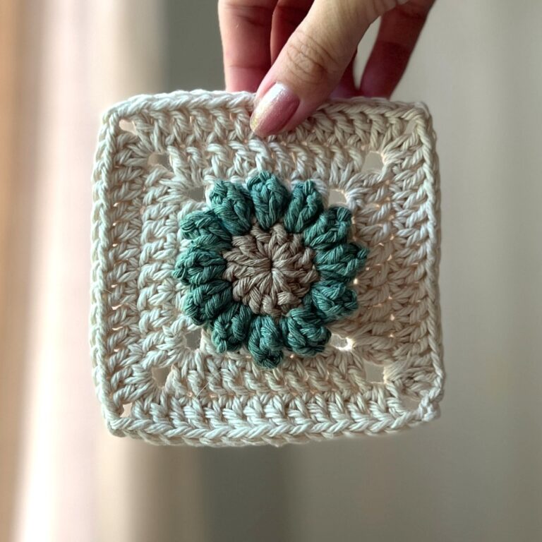 Crochet Flower Granny Square | Free Pattern & Video Tutorial