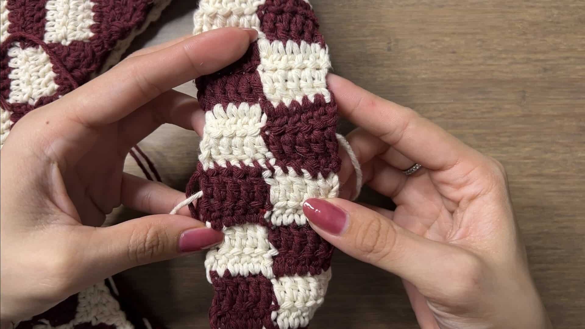Crochet Checkered Tote Bag | Free Pattern & Video Tutorial
