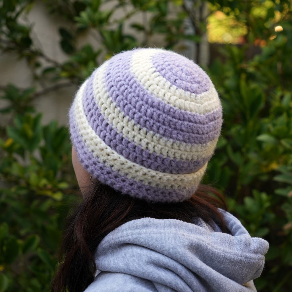 crochet striped beanie back