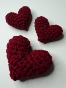 crochet heart amigurumi