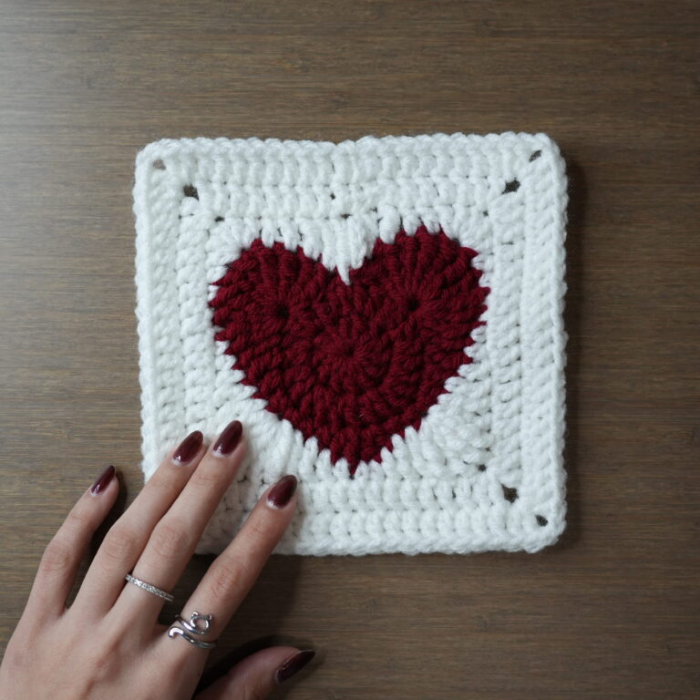 Large Heart Granny Square | Free Pattern & Video Tutorial
