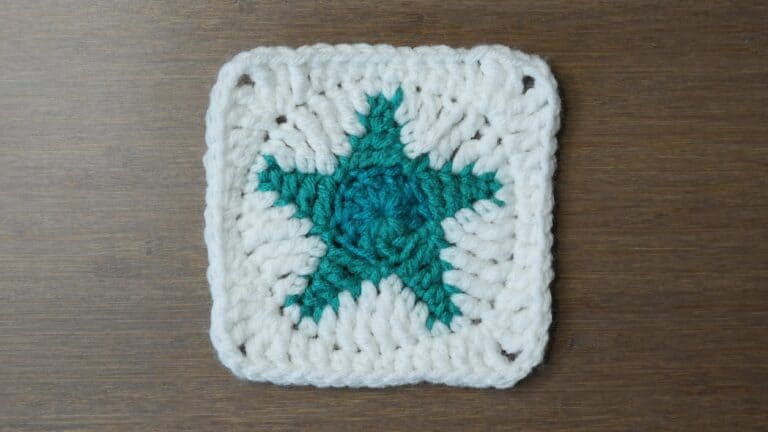 Crochet Star Granny Square | Free Pattern & Video Tutorial