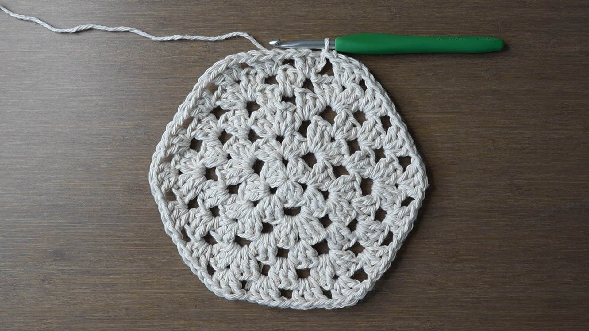 Granny Stitch Bucket Hat | Free Crochet Pattern & Video Tutorial