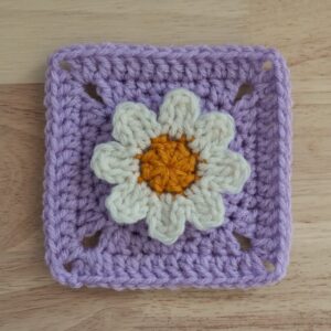 3d daisy granny square edited