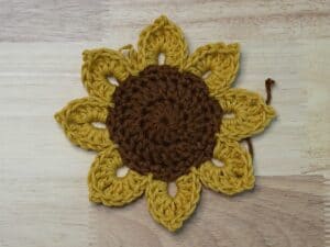 Crochet Sunflower Coaster | Free Pattern & Video Tutorial