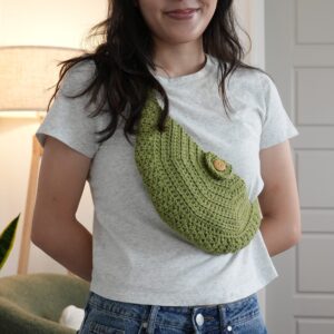 crochet crescent bag edited 1