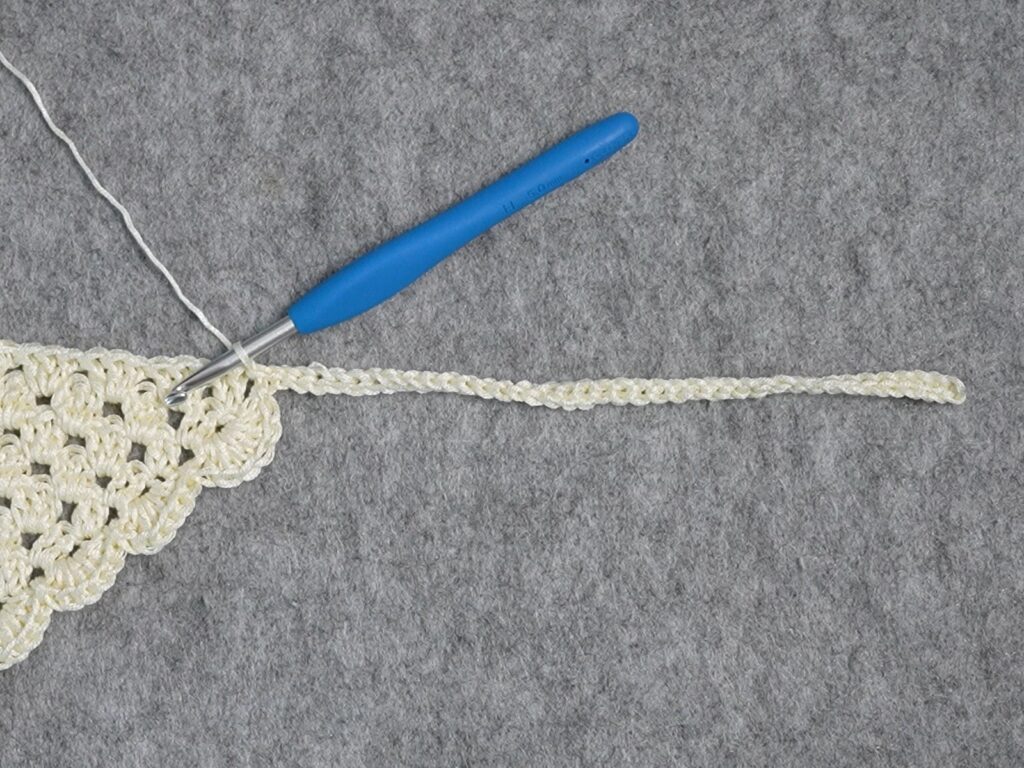 crochet scalloped bandana 1.9.2