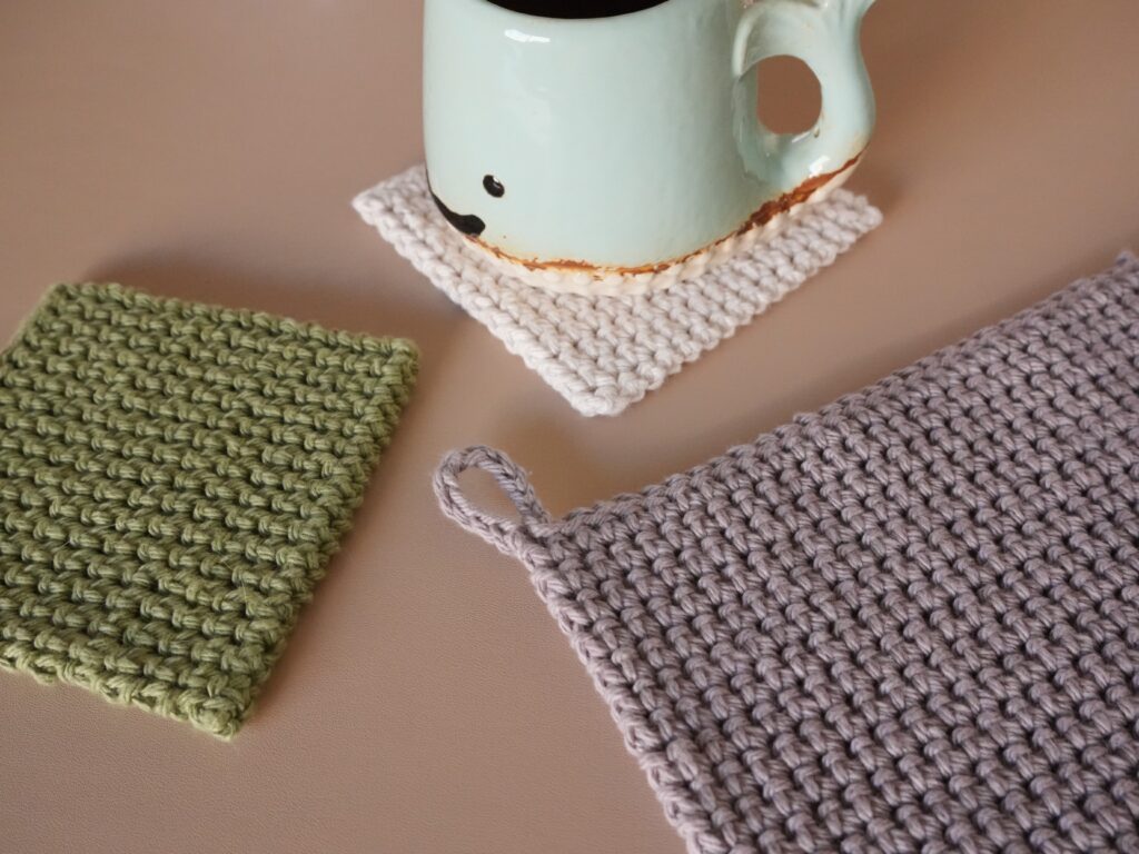 finished crochet thermal coaster