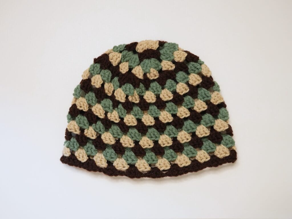 crochet granny stitch beanie flatlay 1